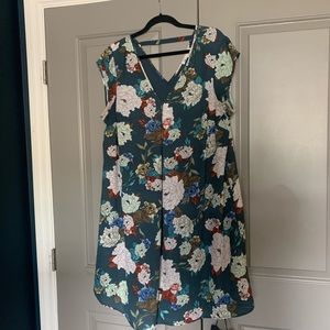 ** SOLD** EUC Dr2 floral dress